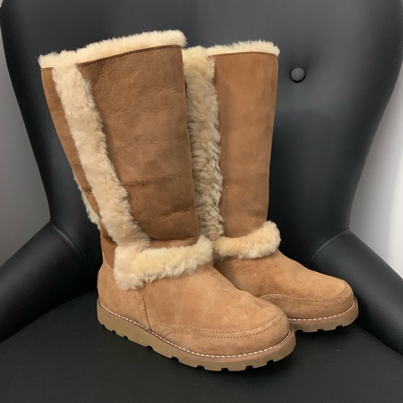 UGG Long shearling boot. Very good condition size5 - Picture 2 of 8